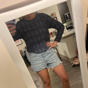 Forever 21 Long Sleeves Patterned Semi Cropped Light Rayon Blouse